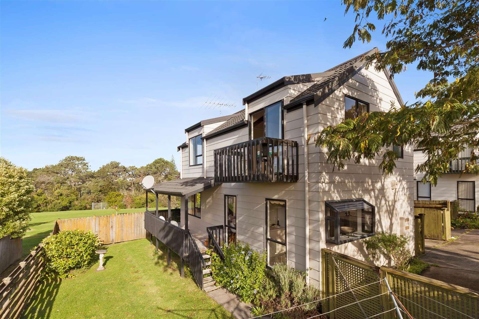 2/49 Salisbury Road Birkdale_0