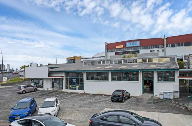 A/171 Target Road Wairau Valley_3