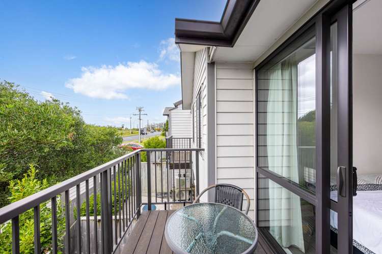 8 Peony Mews Oteha_12