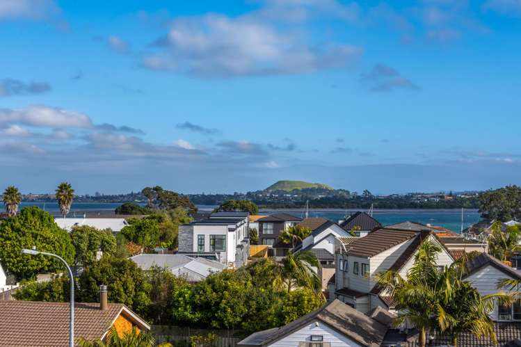 1/2 Basilton Close Bucklands Beach_25
