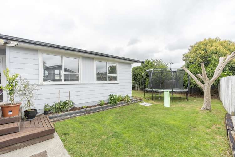 23 Susan Place Deanwell_13