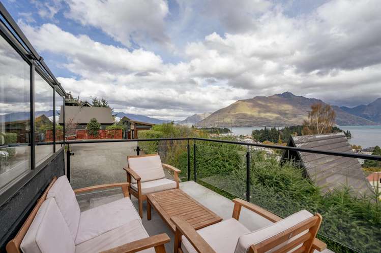 13 Malaghan Street Queenstown_16