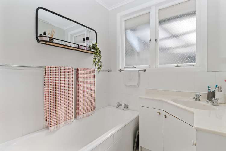 25 Joanna Place Deanwell_12