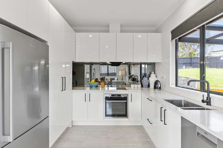 1 Black Teal Close Unsworth Heights_5