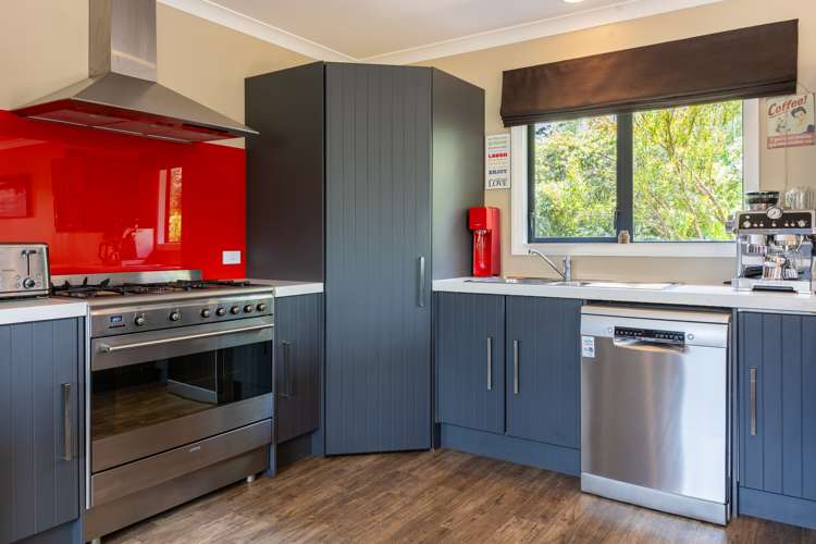 6 Lorna Irene Drive Raumati South_7