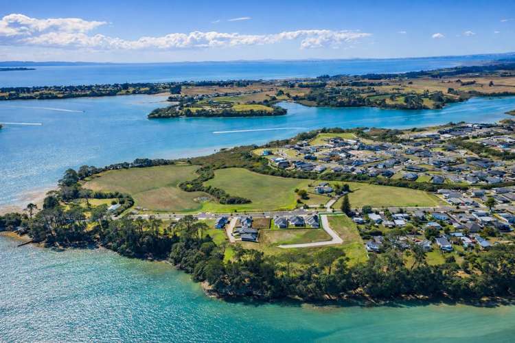 26C McLarin Road Glenbrook Beach_7