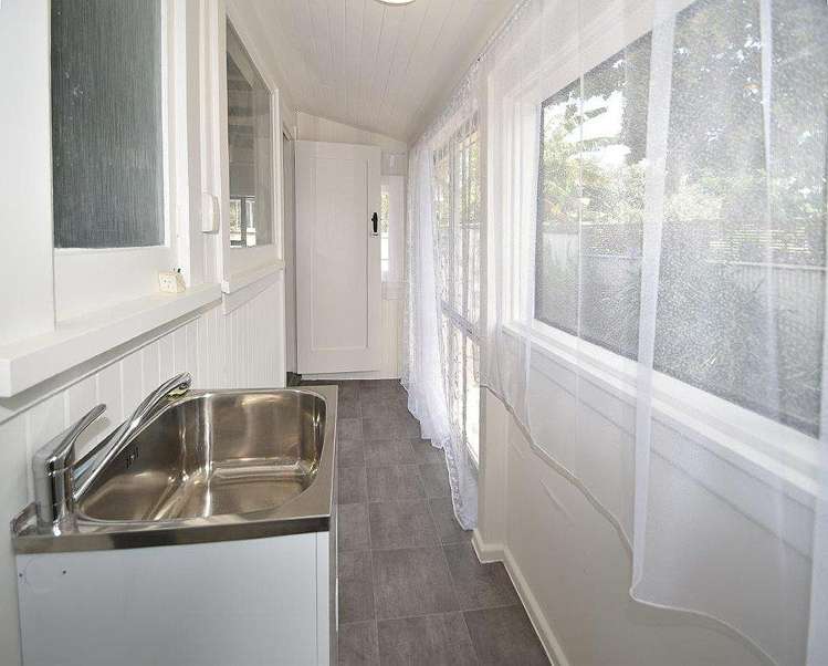 1097 Great North Road Point Chevalier_15