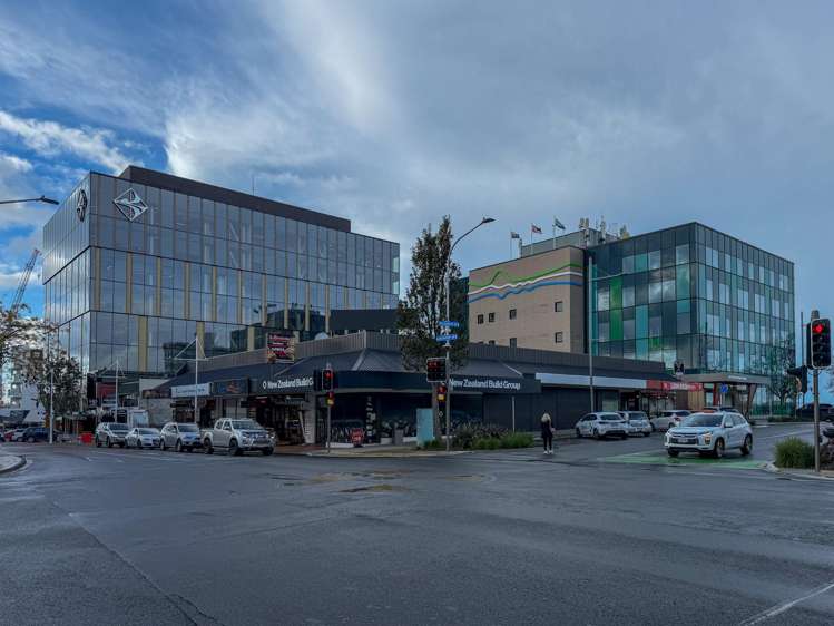 Shop 4, 110 Devonport Road Tauranga_4