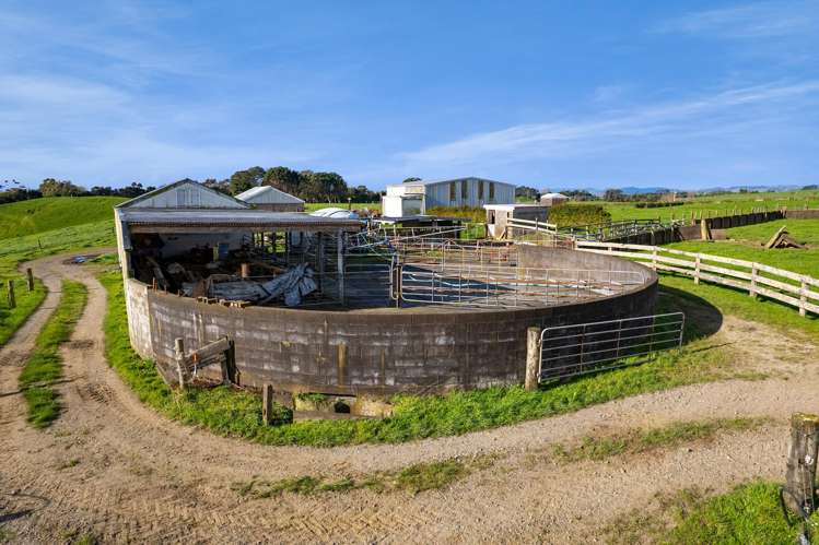 1028 Main North Road Onaero_18