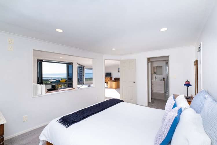 2 North Terrace Westshore_7