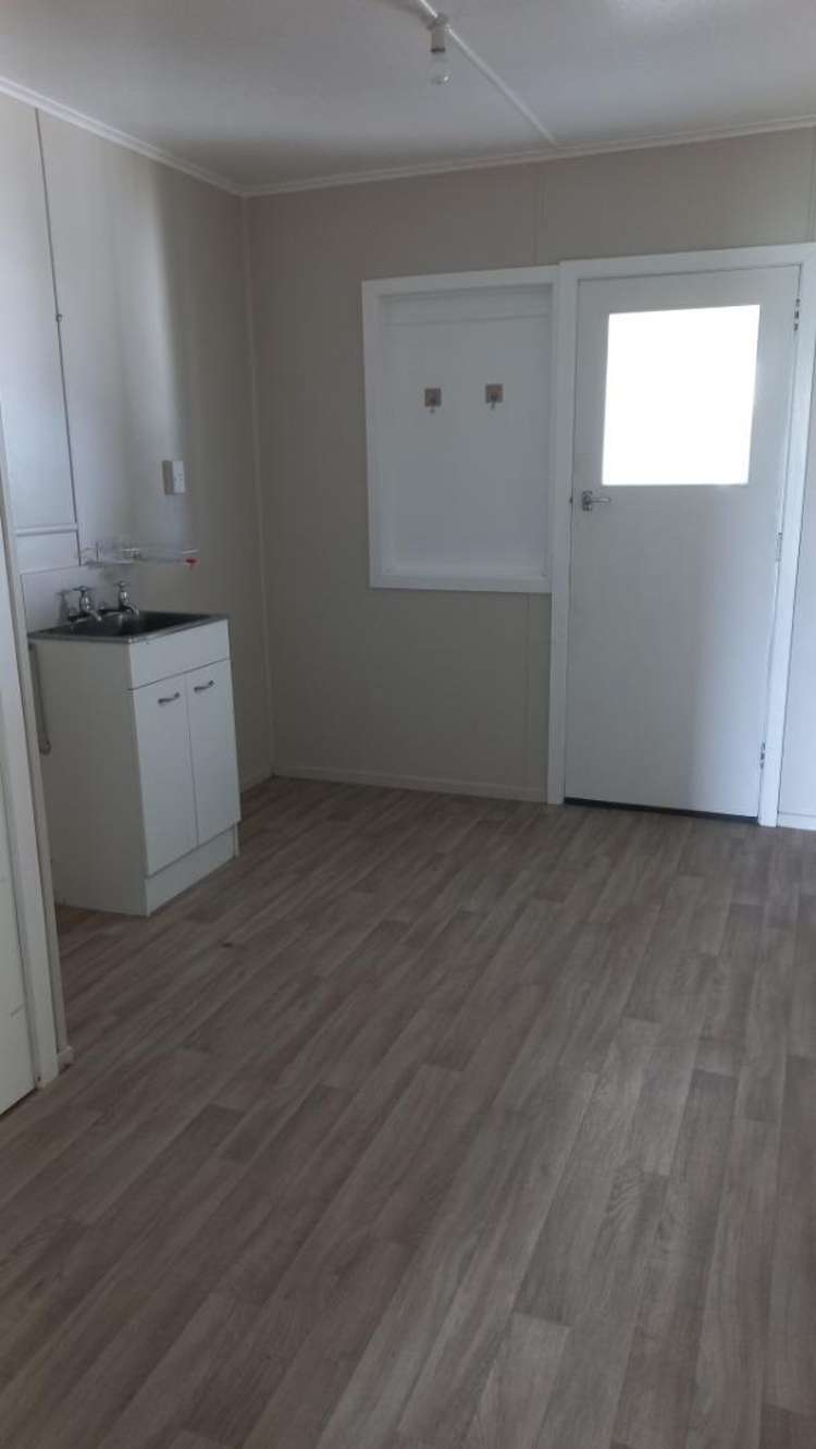 144 Cardiff Road Stratford_7
