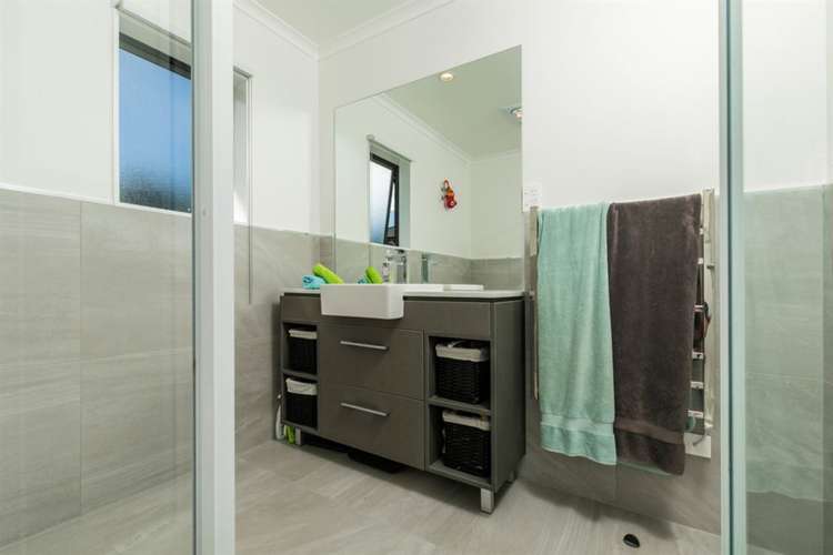 88 Mackay Drive Greenhithe_12