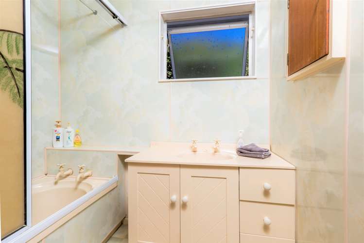 103 Princes Drive Britannia Heights_10