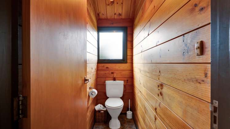 8 Pohutukawa Drive Opunake_19