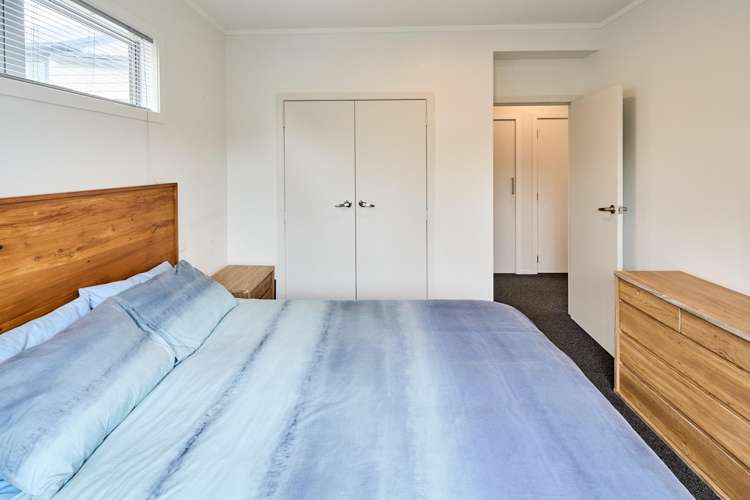 109a Gloaming Hill Titahi Bay_10