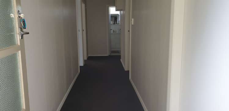 29 Mungavin Avenue Porirua East_4