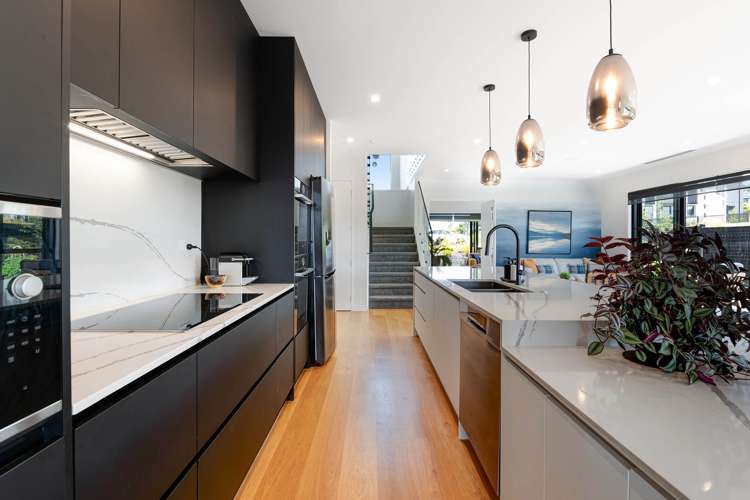 8 Kikorangi Drive Wainui_16