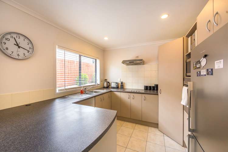124b Brian Crescent Stanmore Bay_16