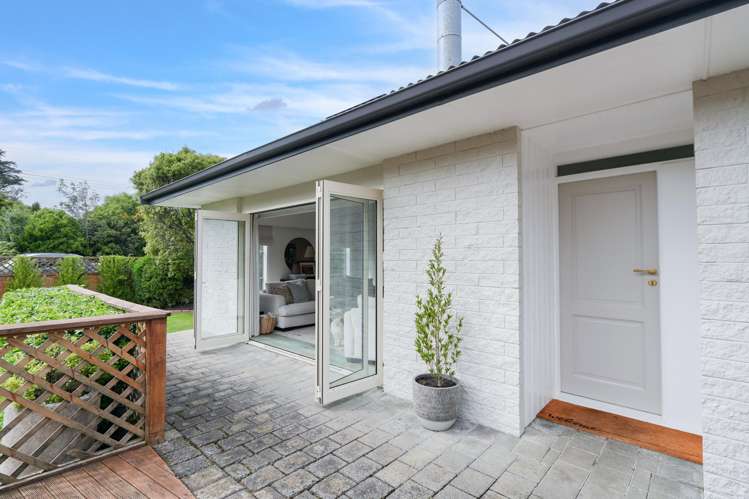 26 Black Road Otatara_26