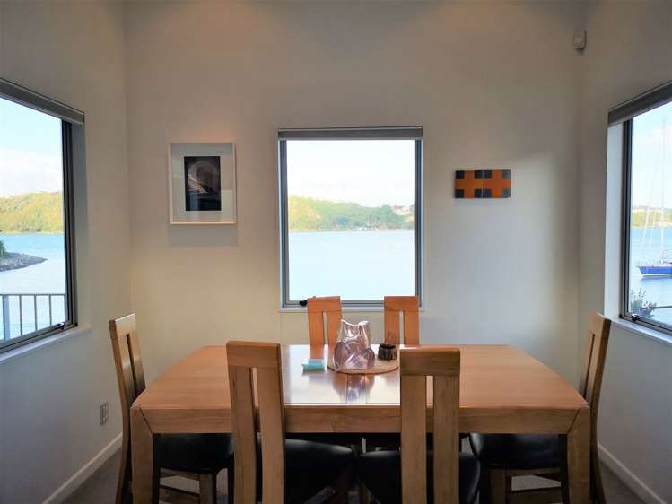 10/305 Evans Bay Parade Hataitai_5