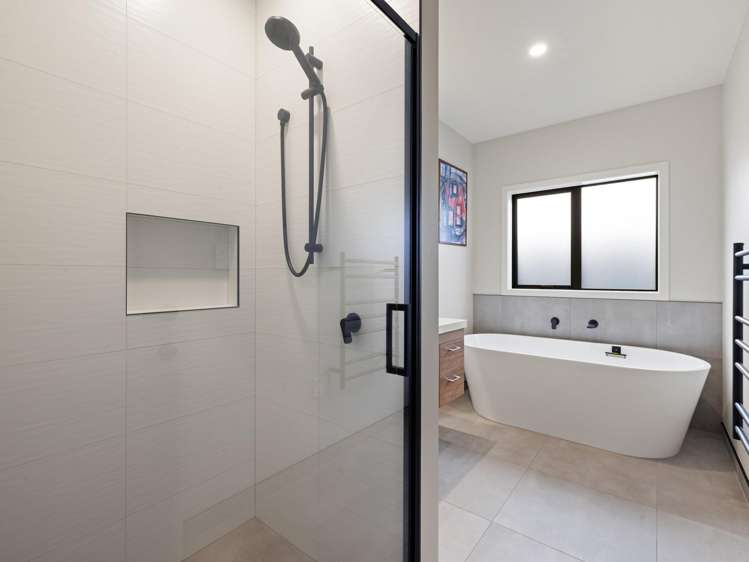 8 Halley Drive Chartwell_16