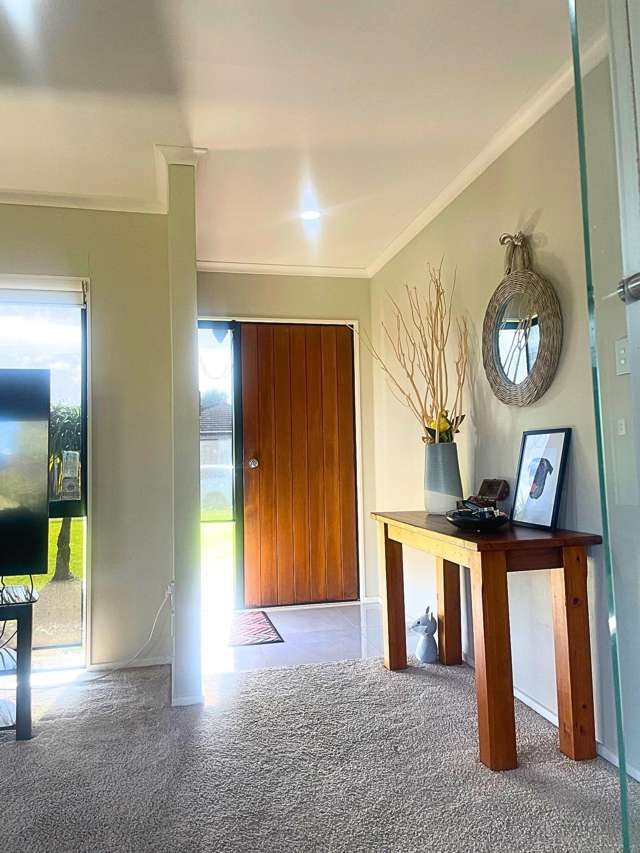 13 Ksenia Drive Flat Bush_2