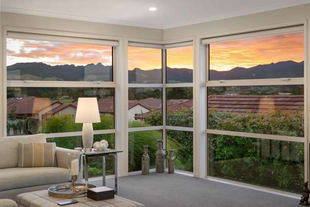 Sun, Quality, Golf and Country Club Living