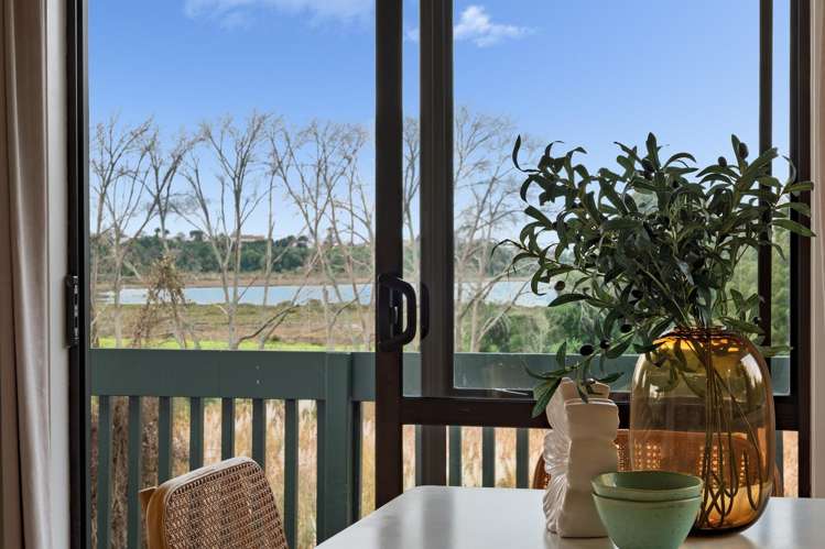 18 Waikareao Way Brookfield_13