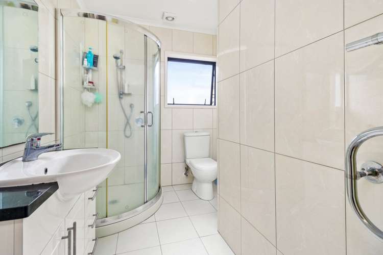 2/3b Stamford Park Road Mount Roskill_15