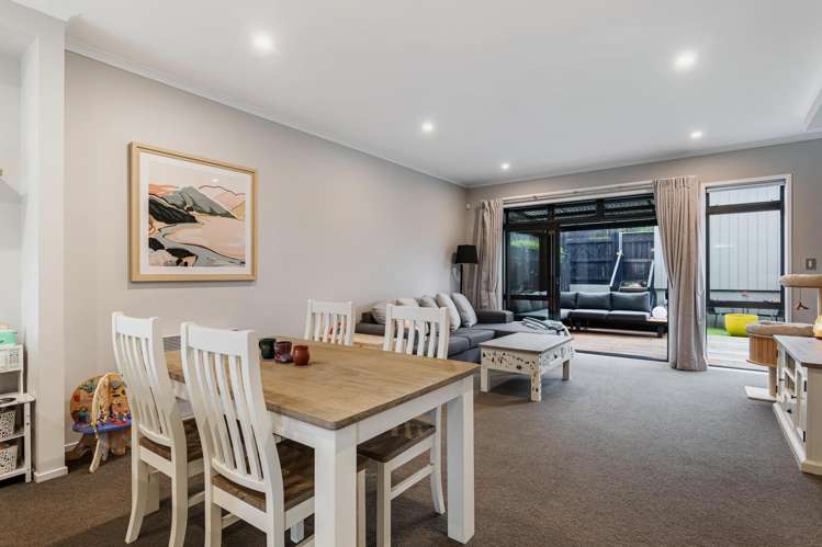 145 Bonair Crescent Silverdale_11