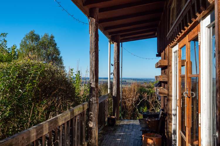 211 Blandswood Road Mesopotamia_14