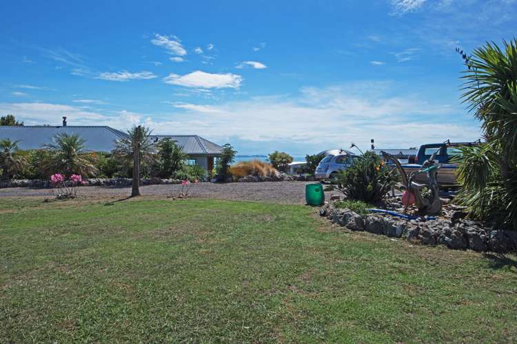 1/308f Sea View Road Ostend_9