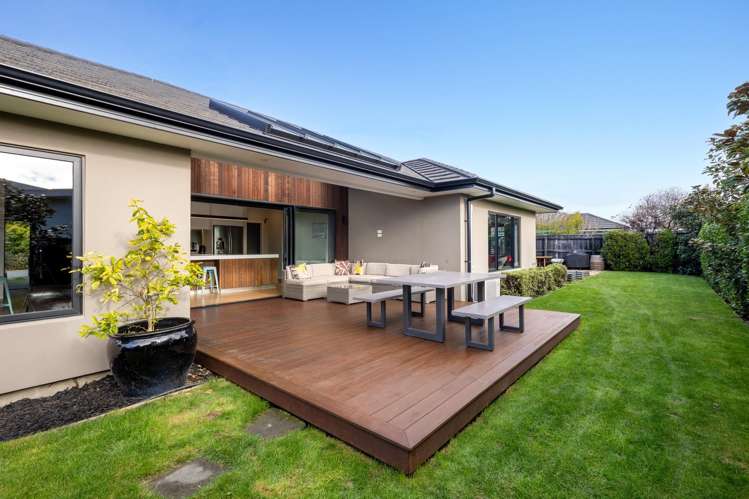 4 Childs Way Richmond_10