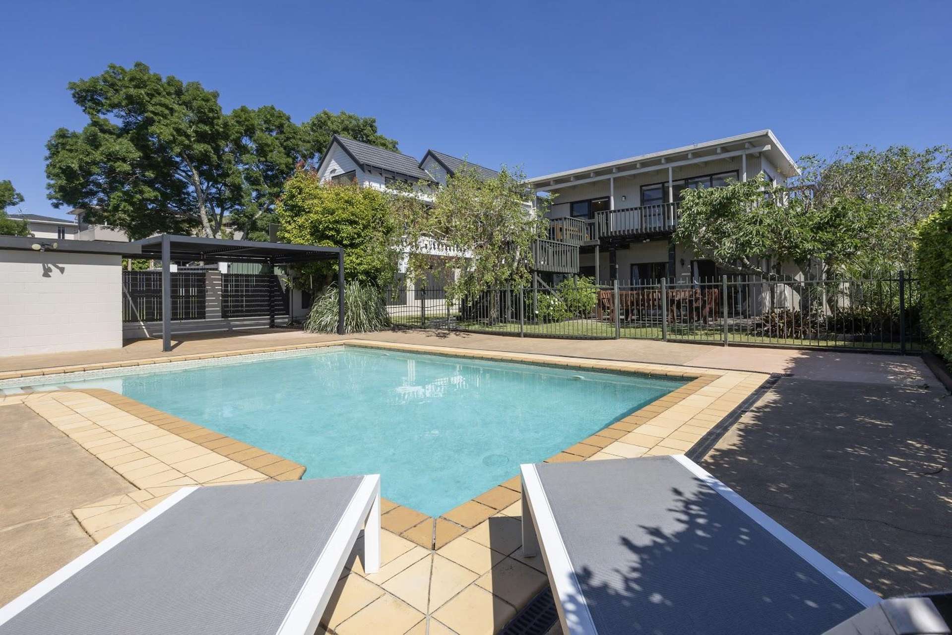 219 Royal Road Massey_0