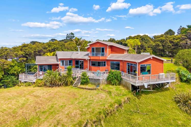 31 Rauhuia Crescent Parau_27