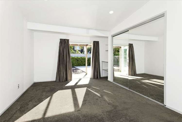 63 Seaview Road Castor Bay_16