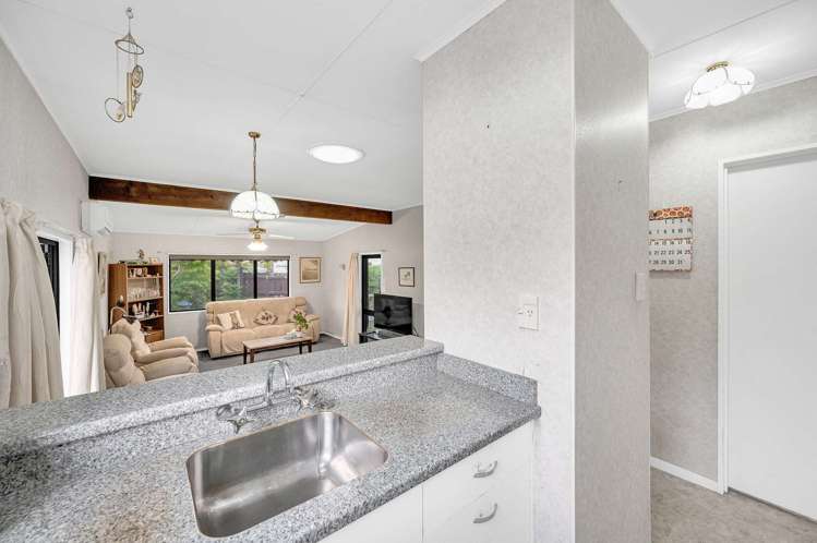 2/17 Townshend Crescent Greenmeadows_6