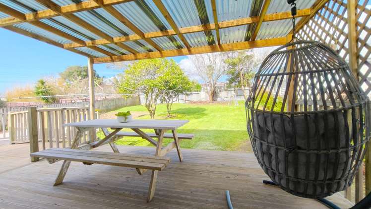 7 Cobham Crescent Kelston_10