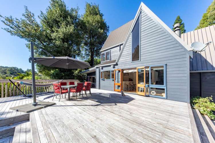 166 Woodlands Park Road Titirangi_18