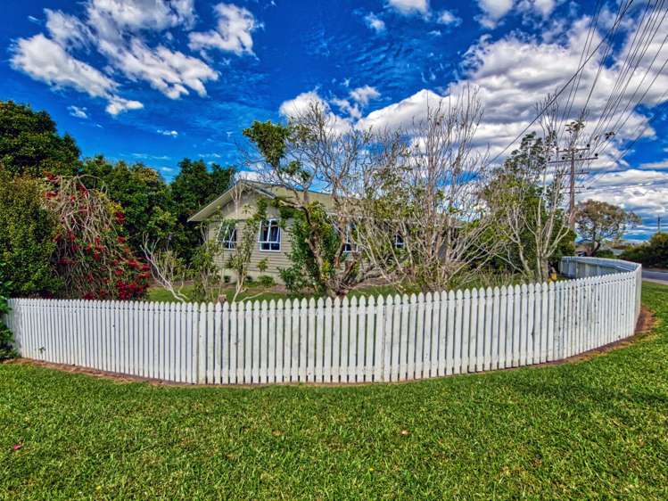 145 Tirimoana Road Te Atatu South_17