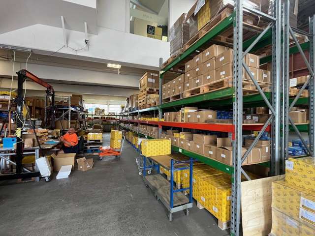 Unit D/3 Edinburgh Street Onehunga_4