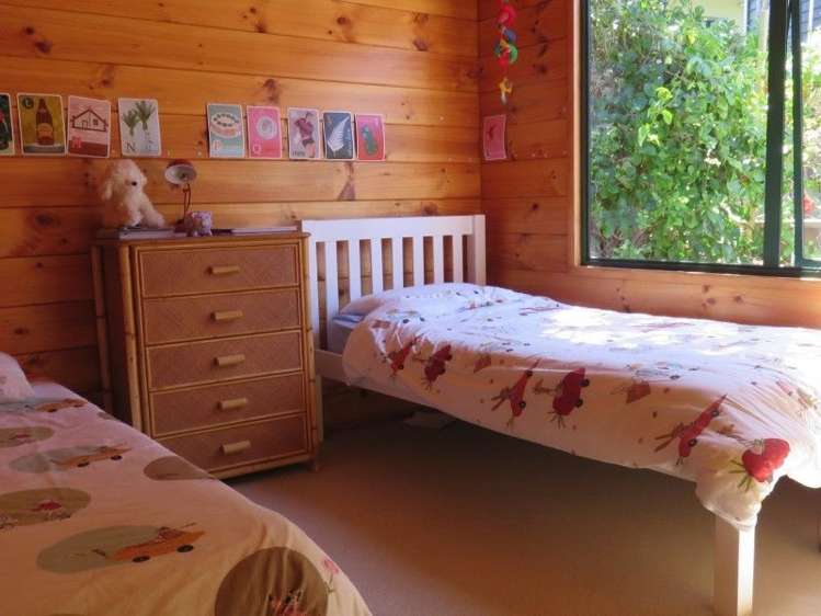 121 Bambury Place Onemana_9