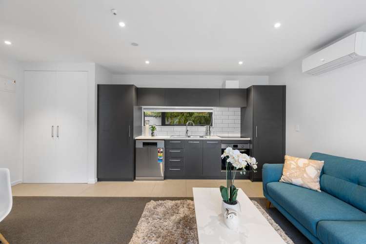 9/12 Latimer Square Christchurch Central_7