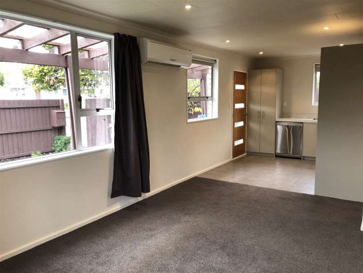 1/70 Lakewood Drive Burwood_5