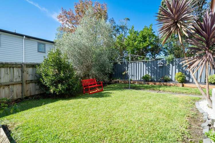 2/3 Cezanne Place New Lynn_21