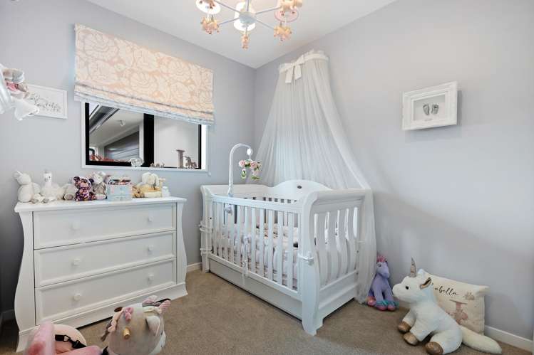 13 Selfe Crescent Burwood_15