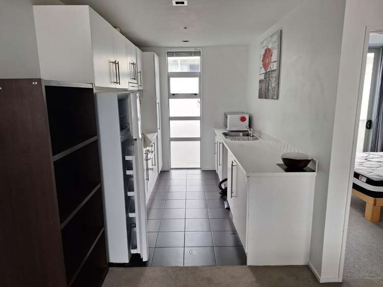 2A/50 Liverpool Street 10015_5