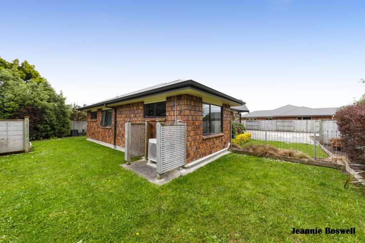 3 Walnut Grove Kelvin Grove_17
