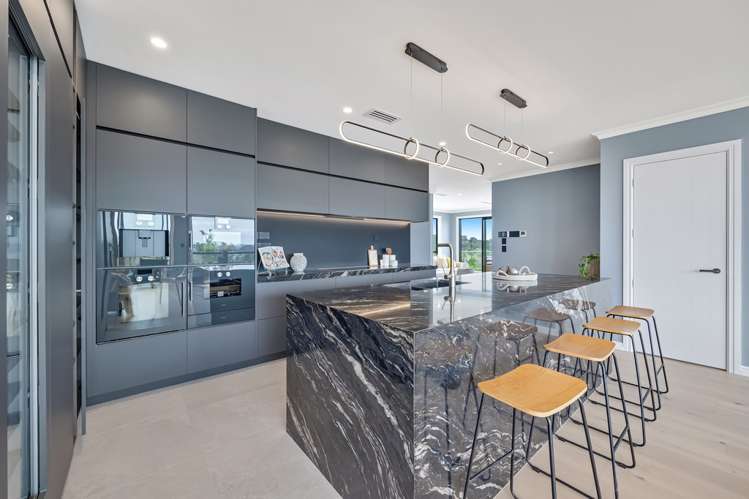 2 Taku Close Long Bay_8