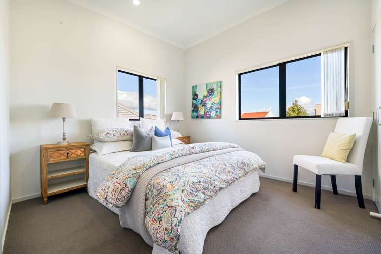 1/46 Carlos Drive Flat Bush_12